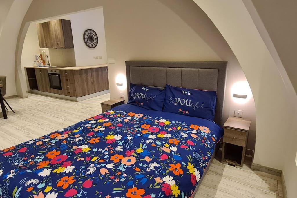 Highly Finished Studio Home In La Valletta Esterno foto